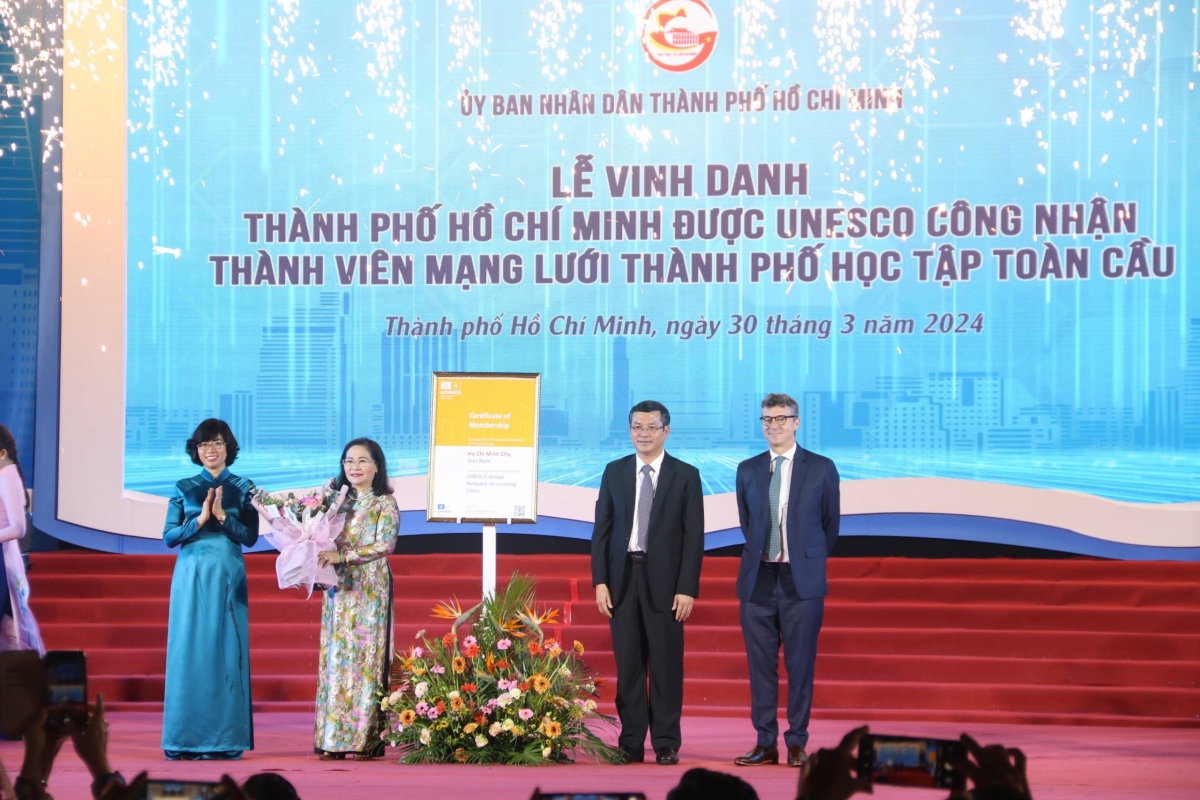 Vinh danh TP.HCM - thành viên mạng lưới thành phố học tập toàn cầu